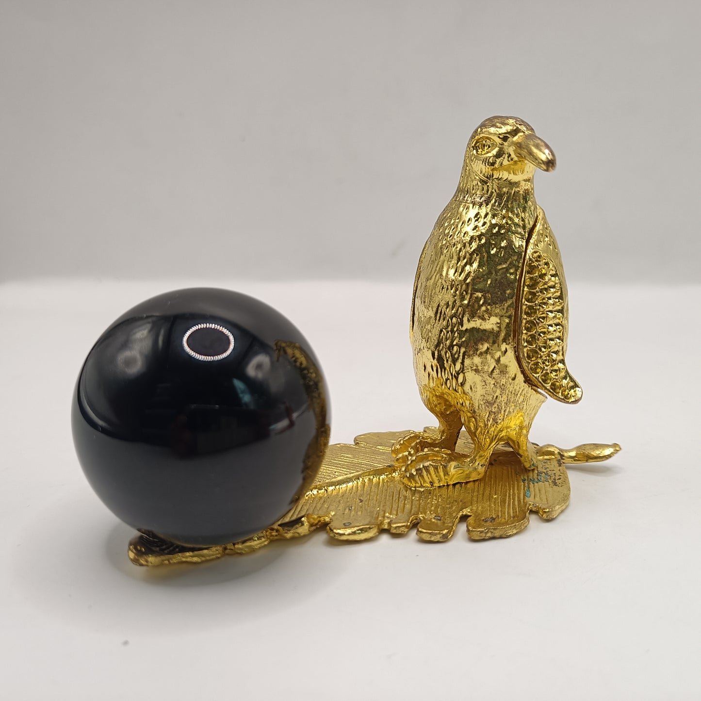 Standing Penguin 38 holder